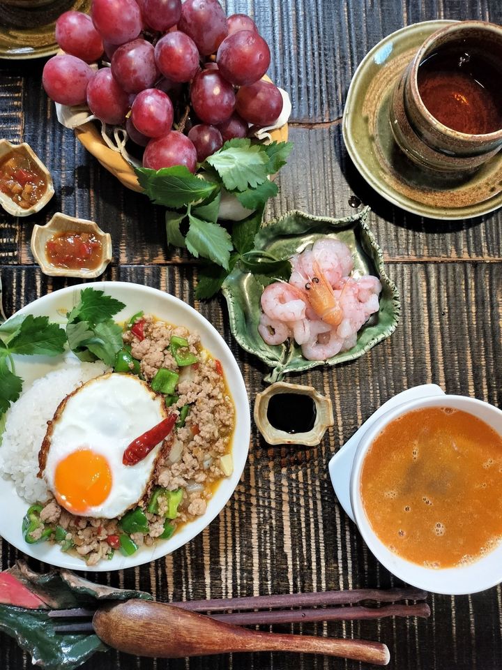 簡単！絶品！濃厚海老のタイ風スープ！コク旨！甘海老の頭出汁にひと手間！