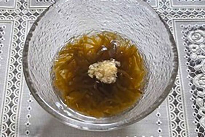 暑い日にさっぱり食べられる「もずく酢」。酢にも血糖値やコレステロール抑制の働きがあります。