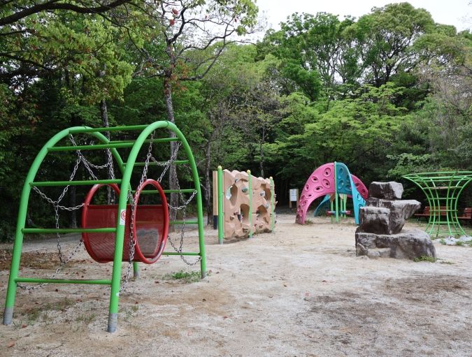 東平尾公園大谷広場 冒険のとりで