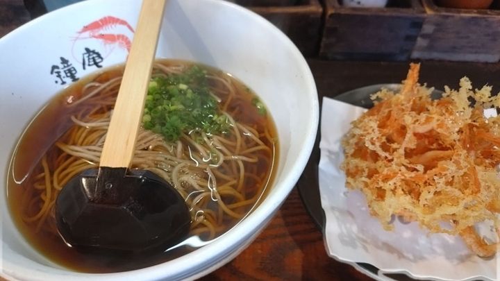 駿河湾の宝石！ サクサク桜エビのかき揚げが絶品のローカル蕎麦