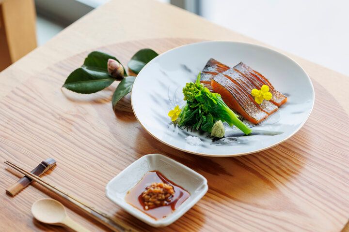 琵琶湖のほとりの和食店「風と湖」で、水と大地の恵みを詰め込んだ絶品ランチを