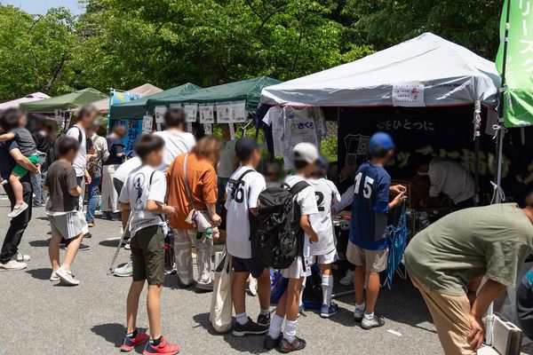 【大阪府交野市】地域で活躍する人・団体・店が集い、次世代とのつながりを築く「さくら祭り」開催