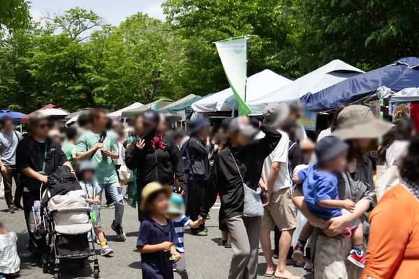 【大阪府交野市】地域で活躍する人・団体・店が集い、次世代とのつながりを築く「さくら祭り」開催