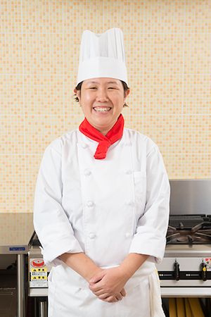 【東京都港区】新橋のレストラン「Cassolo」で小学生向け料理本の出版記念食育イベントを開催