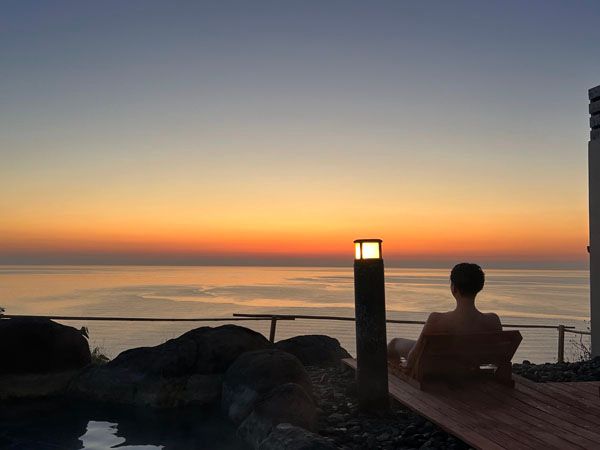 【北海道積丹町】「岬の湯しゃこたん」に積丹のほっけと特製ウニバターで味わう新ご当地ラーメンが登場