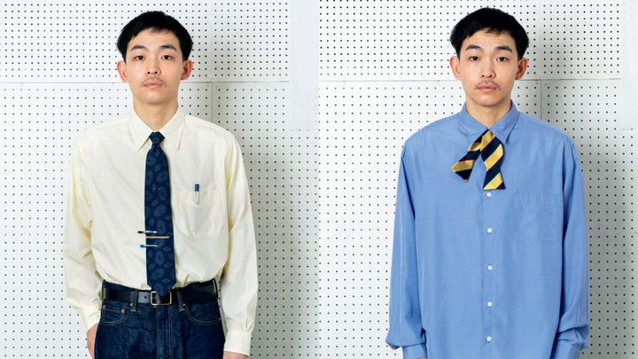 〈アモスケイグ〉のシャツ、〈コム デ ギャルソン・オム ドゥ〉のネクタイ、〈オールドフォークハウス〉のスカーフ、〈アーニーパロ〉のシャツ、〈ブルックス ブラザーズ〉のボウタイ