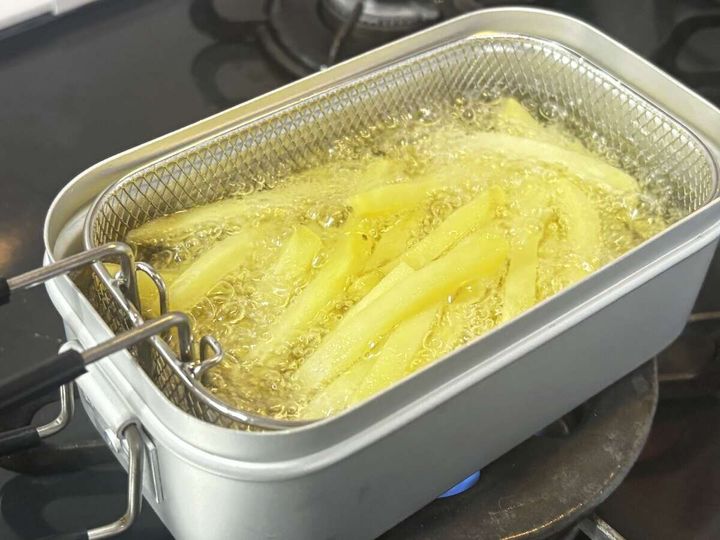 ダイソーのメスティンフライヤー（メスティン1.5合用）の使用例
