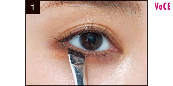 下まぶたに影を仕込む