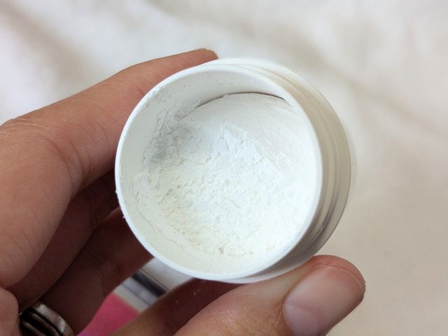 &be UVスムースパウダーの中のパウダーを開けて見た様子