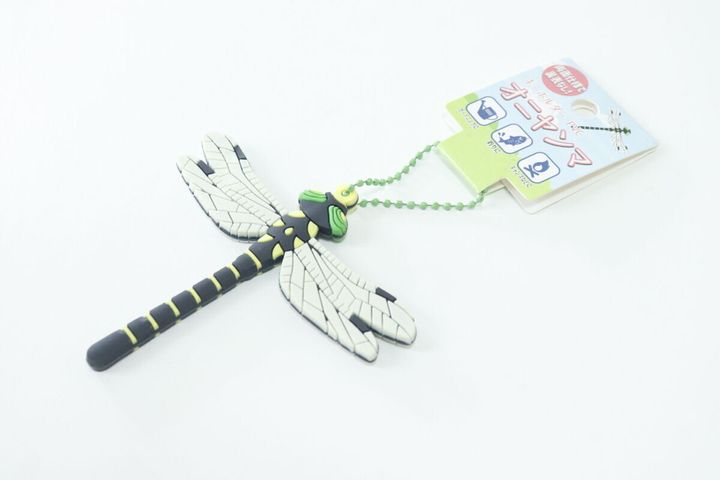 セリアのキーホルダー PVC オニヤンマ