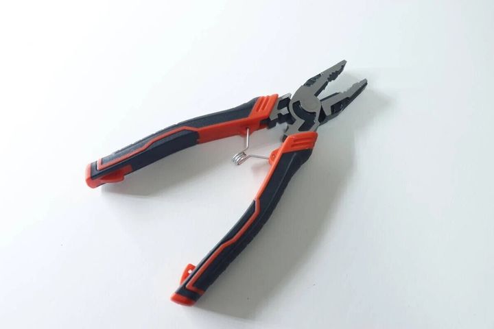ダイソー 多機能ペンチ