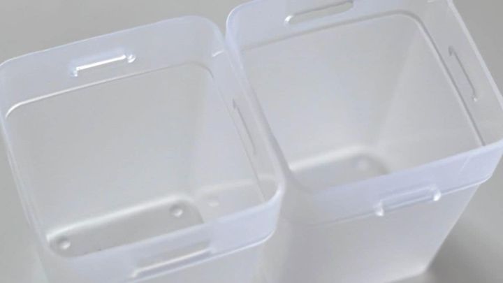 100均の靴下がすごい！ メンズもレディースも何でも揃う♪ 収納ケースや補修アイテムも紹介