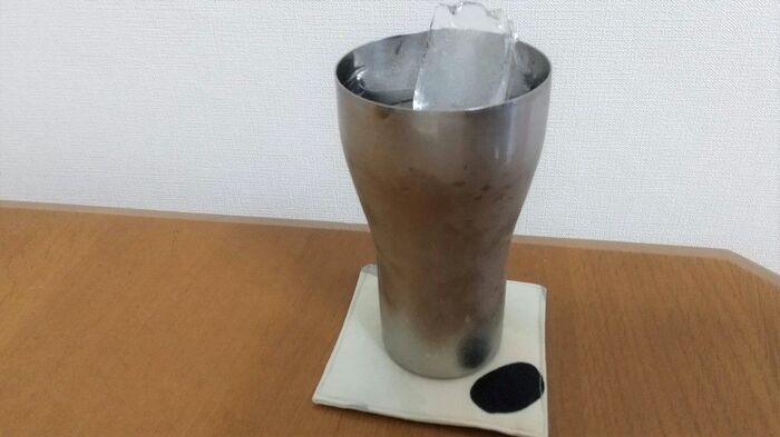 家にあるものだけですぐできる！溶けにくい『スティック氷』の超簡単な作り方。マイボトル派さん必見です♪
