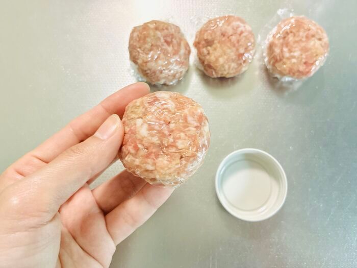 『冷凍ハンバーグ』を簡単に大量生産する裏ワザ！お弁当のおかずストックにも役立ちますよ♪