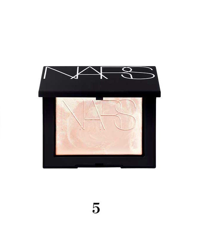 5.ナーズ ライトリフレクティング プリズマティックパウダー ￥6,380（限定）／NARS JAPAN