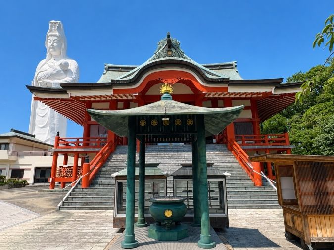 成田山 本堂