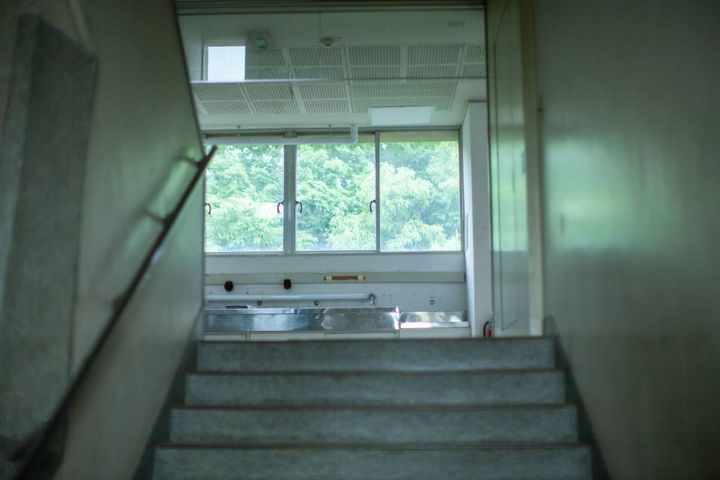 学校／階段