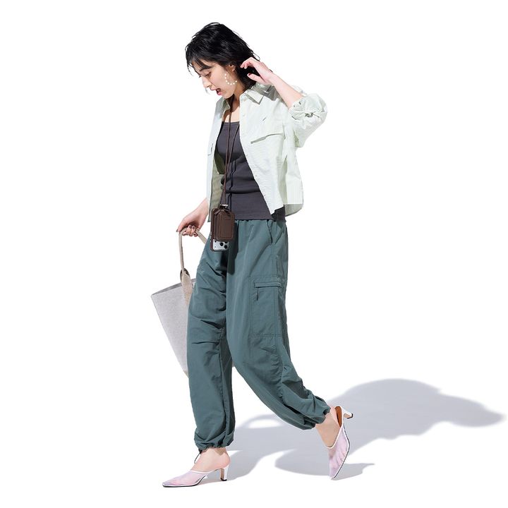 速乾機能つきのカーゴパンツコーデ