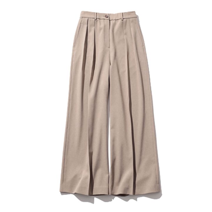夏に快適な機能つきプラステのパンツ