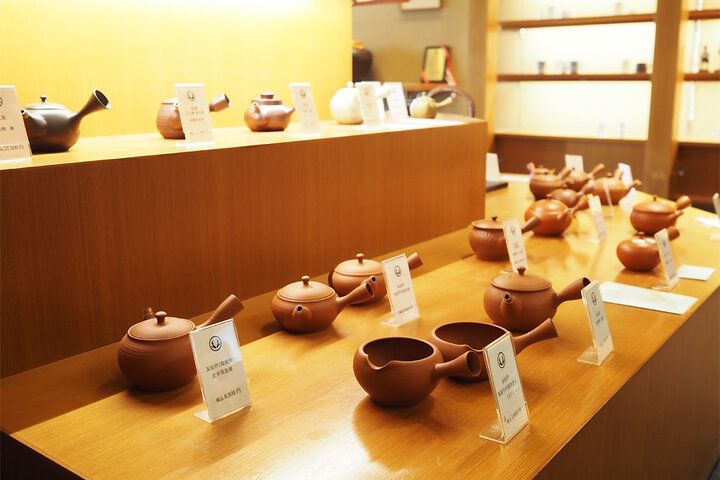 新茶の季節に訪れたい♪ 美しい日本庭園を見渡せる、掛川「茶の蔵 かねも」の茶室でゆるり上質なお茶体験