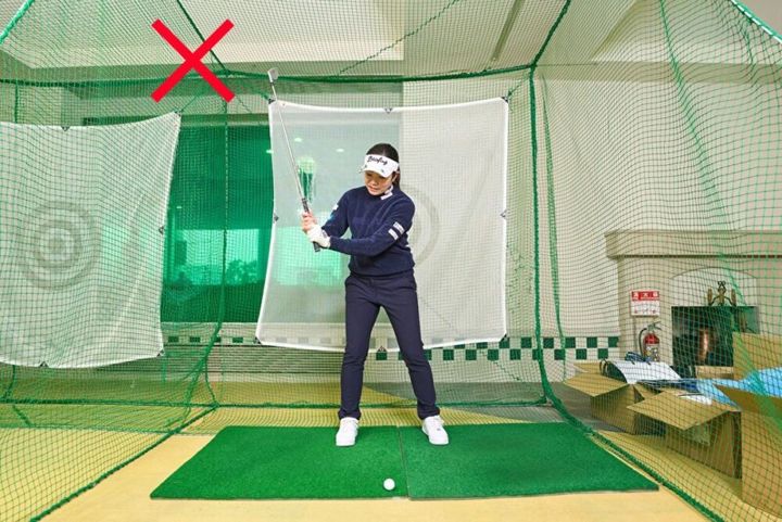 どっちが正解なの？アイアンの方向性アップは「右手のひらの向き」にあり
