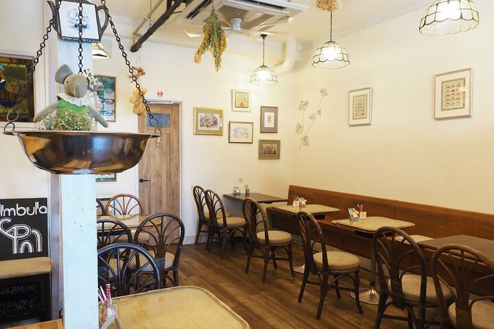 江の島さんぽで立ち寄りたい♪ リバービューの「紅茶専門店ディンブラ」で、約30種類の紅茶と焼きたてワッフルを