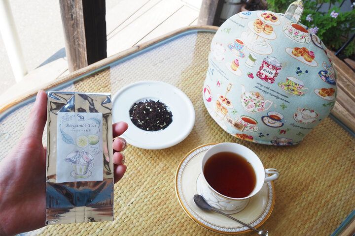江の島さんぽで立ち寄りたい♪ リバービューの「紅茶専門店ディンブラ」で、約30種類の紅茶と焼きたてワッフルを