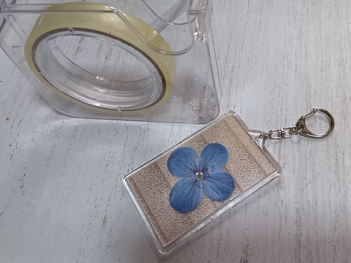【ダイソー×帯】紫陽花の美しさを閉じ込めた！大人可愛い和風キーホルダー
