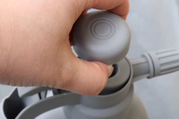 ダイソーの泡タイプ洗剤対応 お掃除用スプレーのポンプ