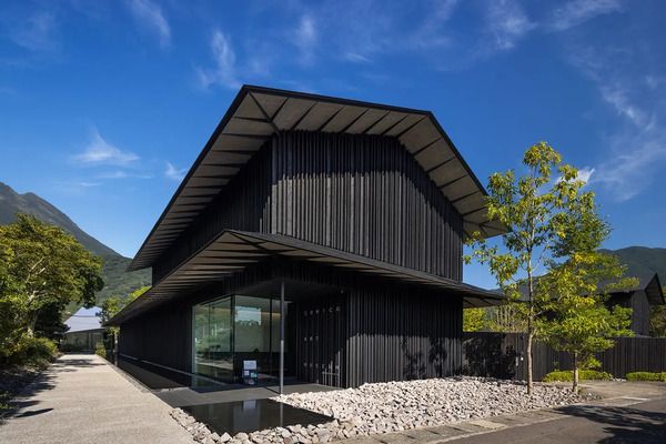 【大分県由布市】COMICO ART MUSEUM YUFUINの展示がリニューアル！李禹煥作品の初常設展示も