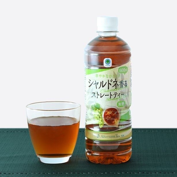 「シャルドネ香るストレートティー」(118円)