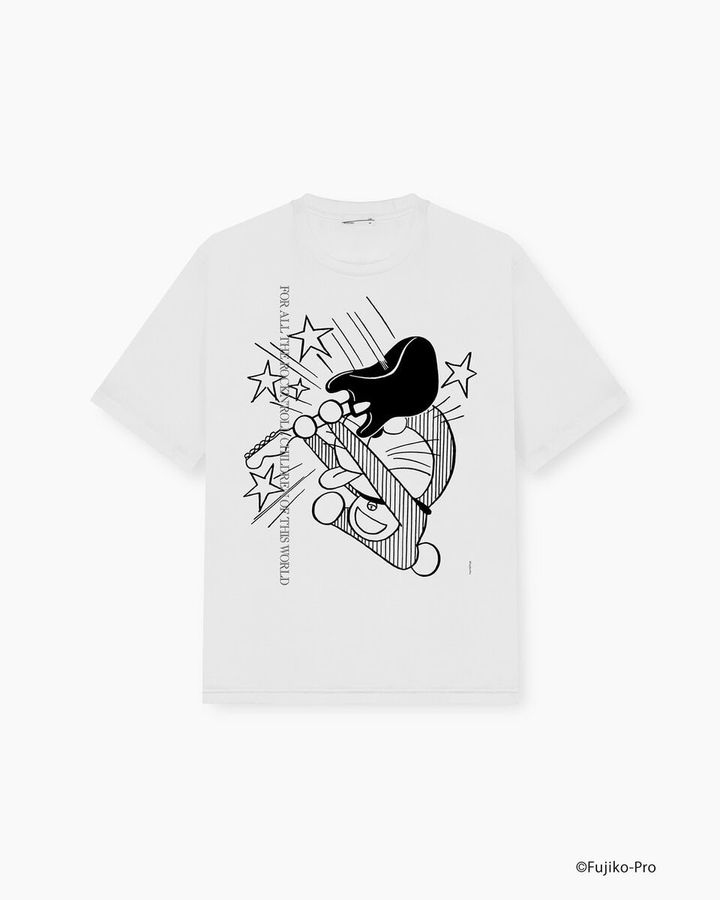 今回のコレクションでは、DJやバンドをモチーフに、まんが『ドラえもん』の中からイメージに合うコマを厳選。藤子・F・不二雄氏の柔らかで繊細なタッチや、キャラクターたちの自然な動作を表現するため、試行錯誤を重ねたという。