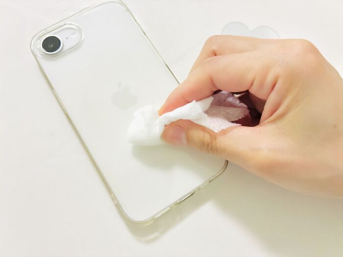 【キャンドゥ】これ110円でいいの！？スマホに貼るだけ「割れないミラー」が想像以上だった