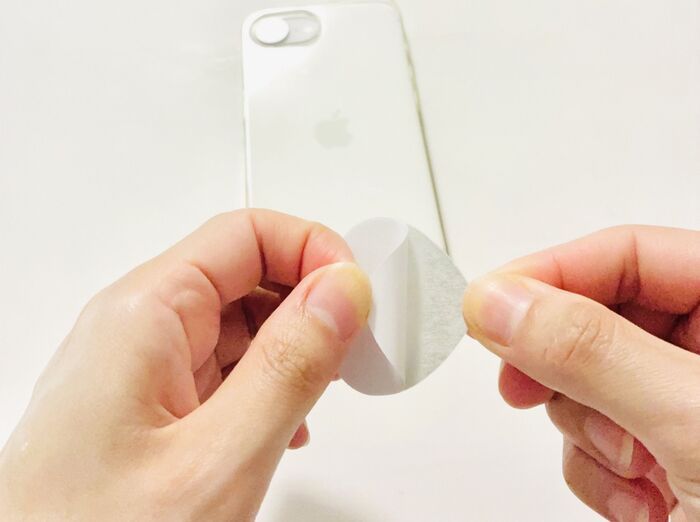 【キャンドゥ】これ110円でいいの！？スマホに貼るだけ「割れないミラー」が想像以上だった