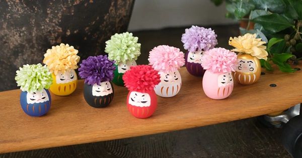 【愛知県名古屋市・清須市】ロックな花屋が、花ことばとミュージシャンの言葉を封入した「花だるまみくじ」発売！