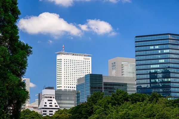 【東京都渋谷区】小田急ホテルセンチュリーサザンタワーのダイニングに桃とシャインマスカットのかき氷登場