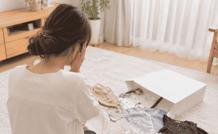 ママ友「ブランド服まとめて2万円でどう？」喜んで購入した私→後日 