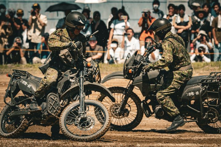 道なき道を駆けるプロフェッショナル 陸上自衛隊・偵察用オートバイの実力