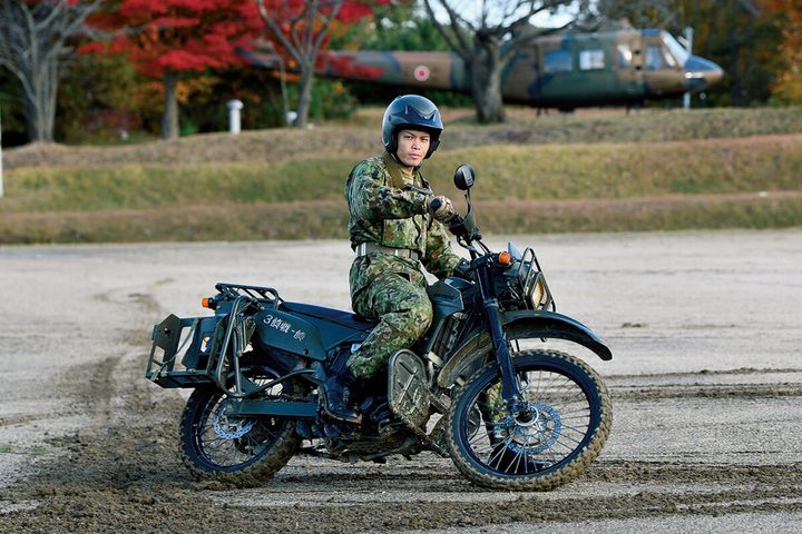 道なき道を駆けるプロフェッショナル 陸上自衛隊・偵察用オートバイの実力