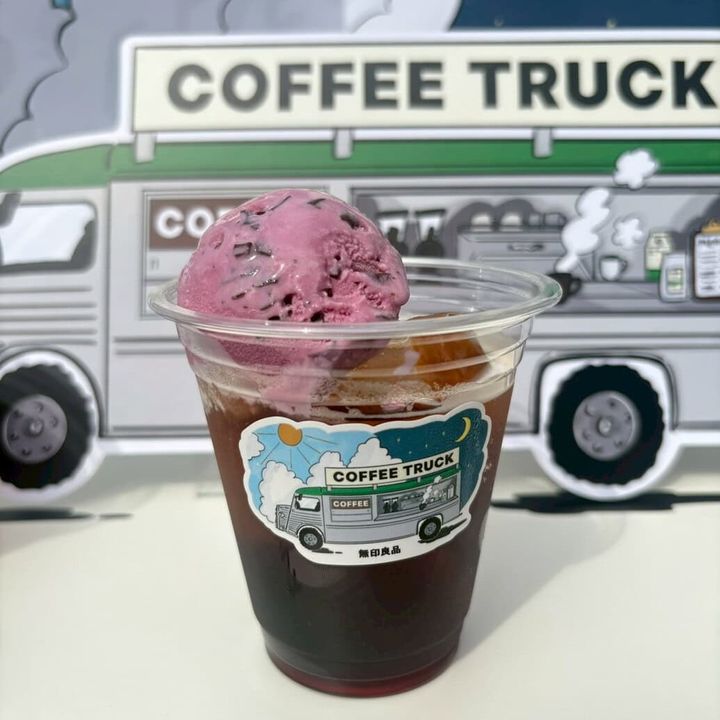 無印良品 カフェインレスコーヒー カシスソーダフロート ICED