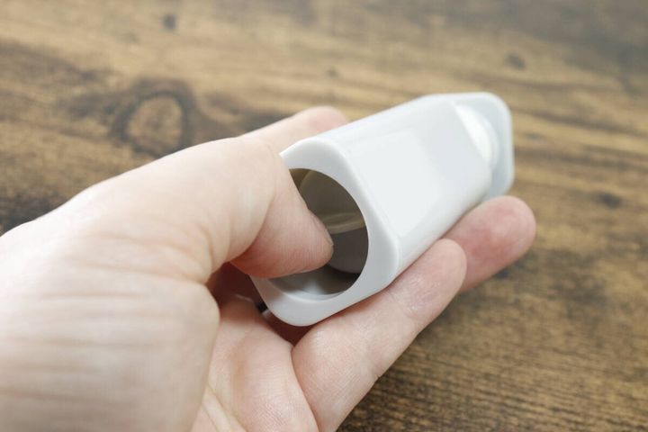 ホコリ取り（引っ掛けフック付） 押し出す