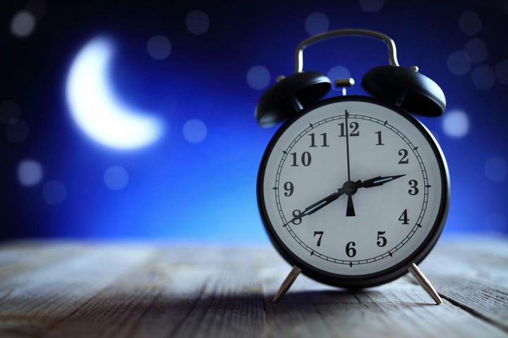 夜中のトイレ、何度も目が覚める、考え事で眠れない…50代からの睡眠悩み7つに名医が答える快眠相談室
