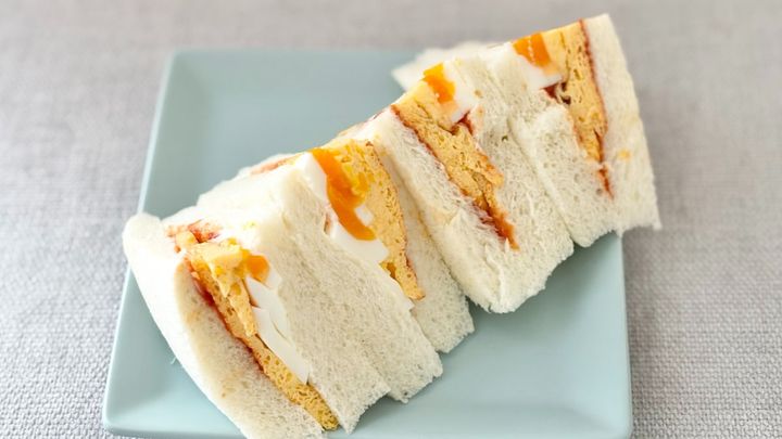大きいだけじゃなく中身も「最高です」！【ファミマ】の巨大サンドイッチ