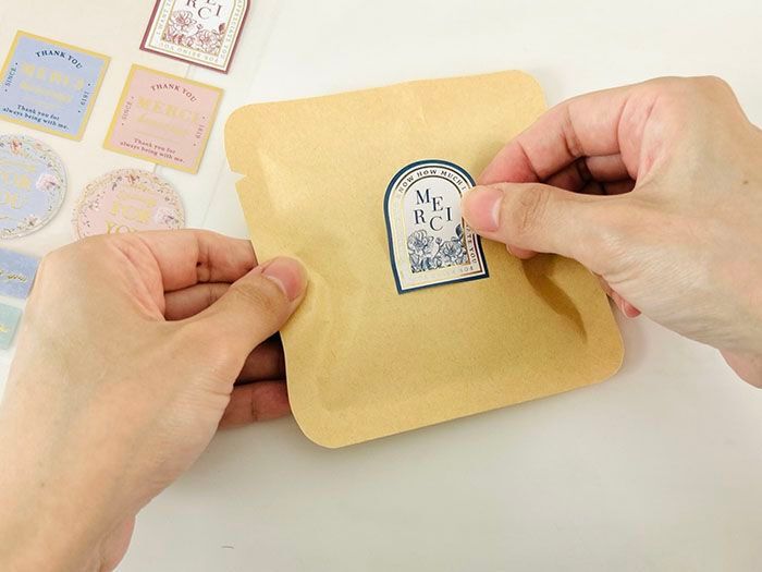 シンプルな『茶封筒』が超おしゃれギフトバッグに大変身♡おうちに余ってたらやってみて！