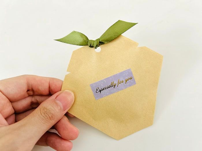 シンプルな『茶封筒』が超おしゃれギフトバッグに大変身♡おうちに余ってたらやってみて！