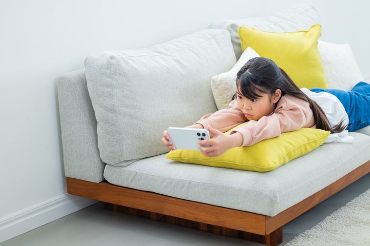 制限をかけるほど知恵で返してくる……。40代母が娘との継続的な対話で見えた「スマホ管理の本質」