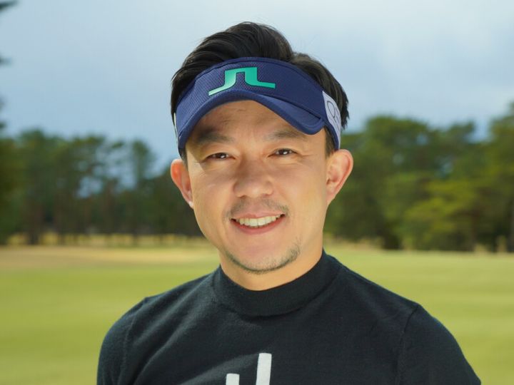 シールを貼るだけでFWが上達する！ヘッドの中心に当てる練習をしよう
