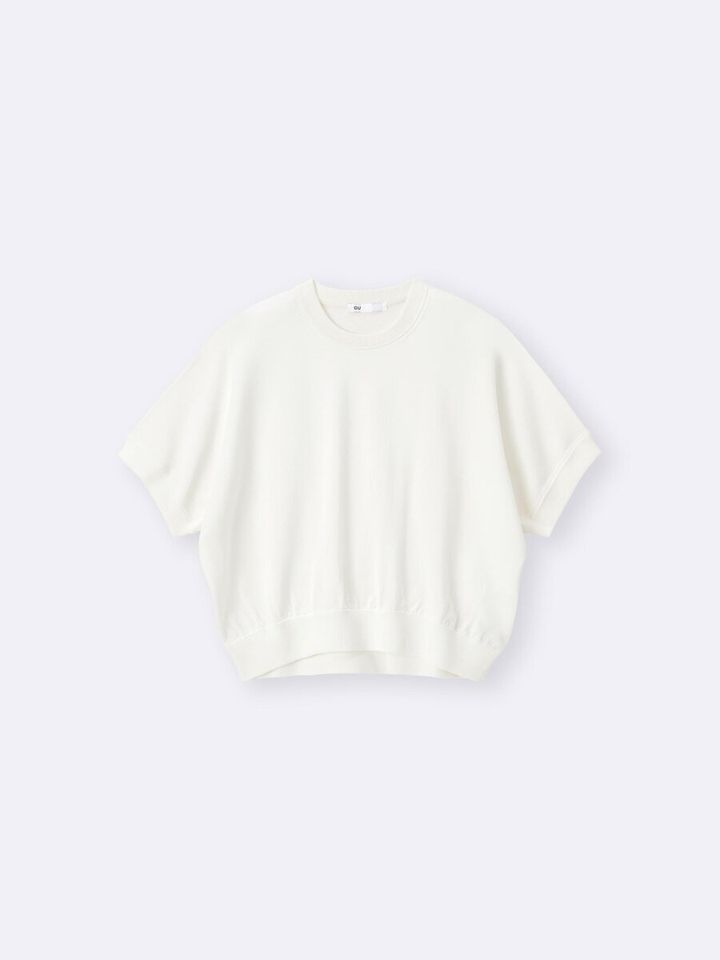 GUのアイボリーのウォッシャブルドルマンスリーブニットT（半袖）