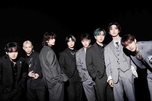 Stray Kids
