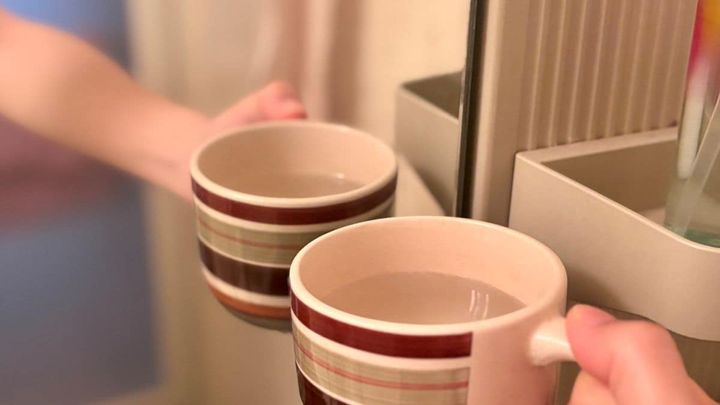 【100均】セリアで売ってる「鏡の曇り止め」、実際どう？ お風呂＆洗面所で使ってみた！